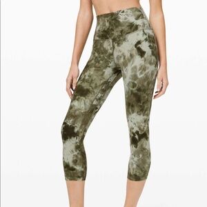 EUC Lululemon Align Crop 21” Diamond Dye Size 4
